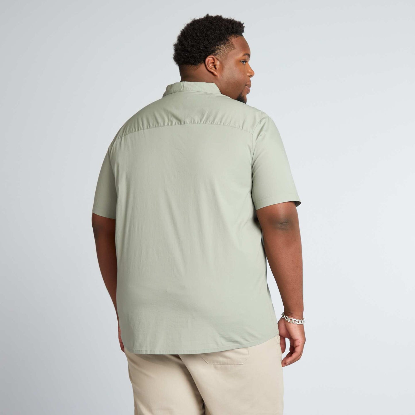 Chemise droite avec poche poitrine Vert