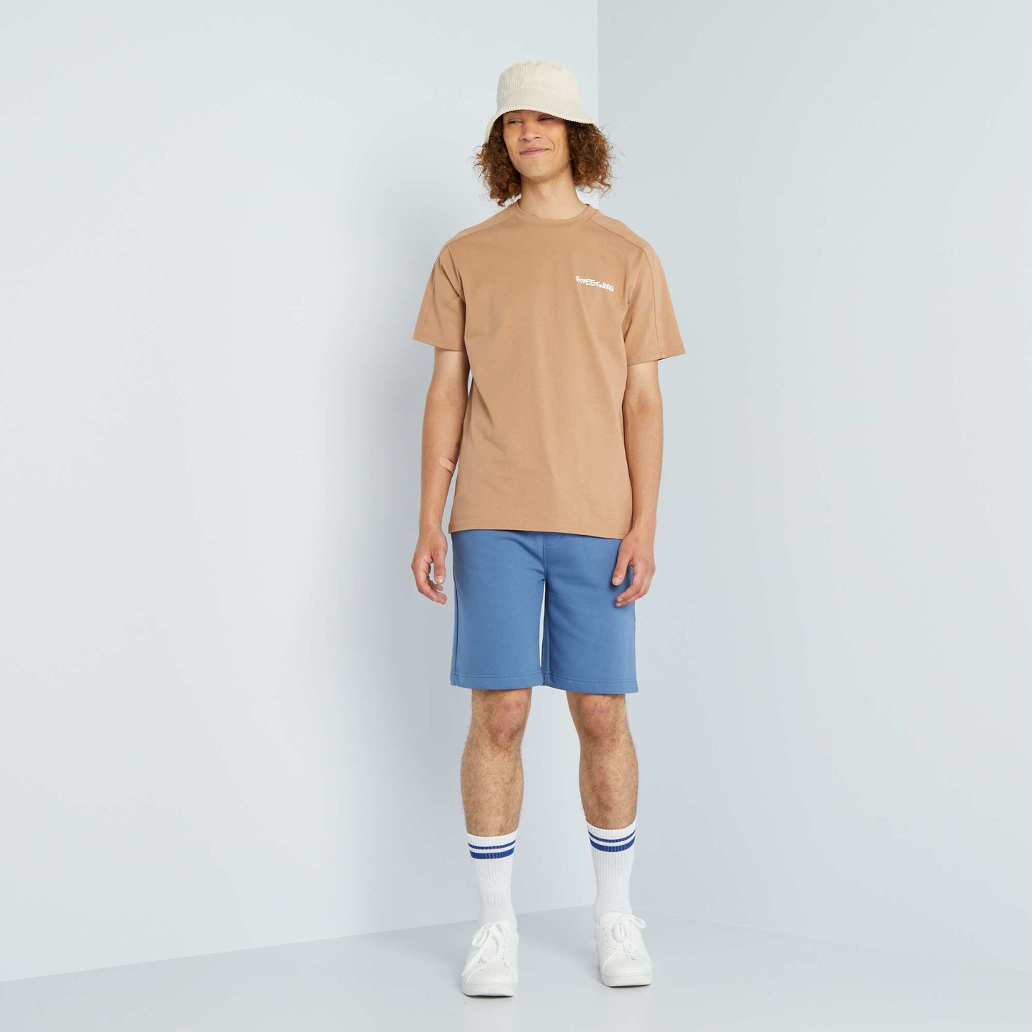 T-shirt à col rond 'Streetwear' Beige
