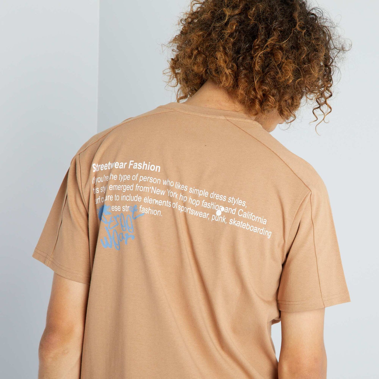 T-shirt à col rond 'Streetwear' Beige