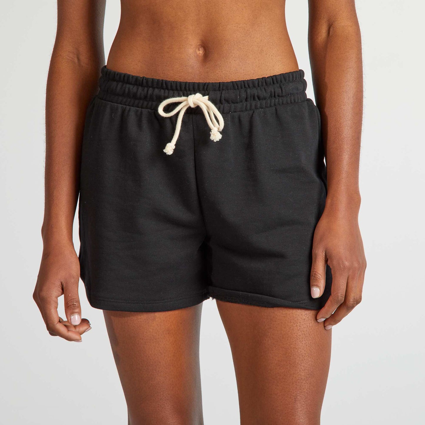 Short de sport noir