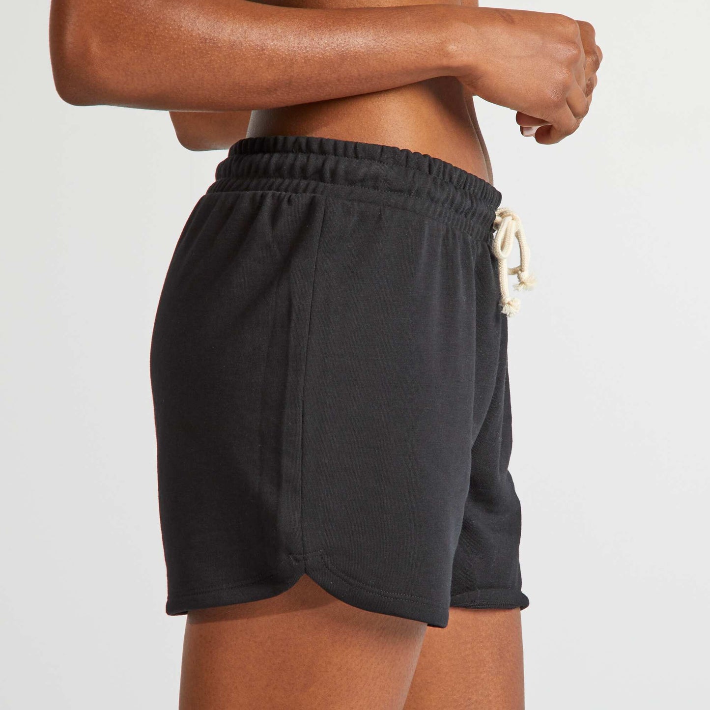 Short de sport noir