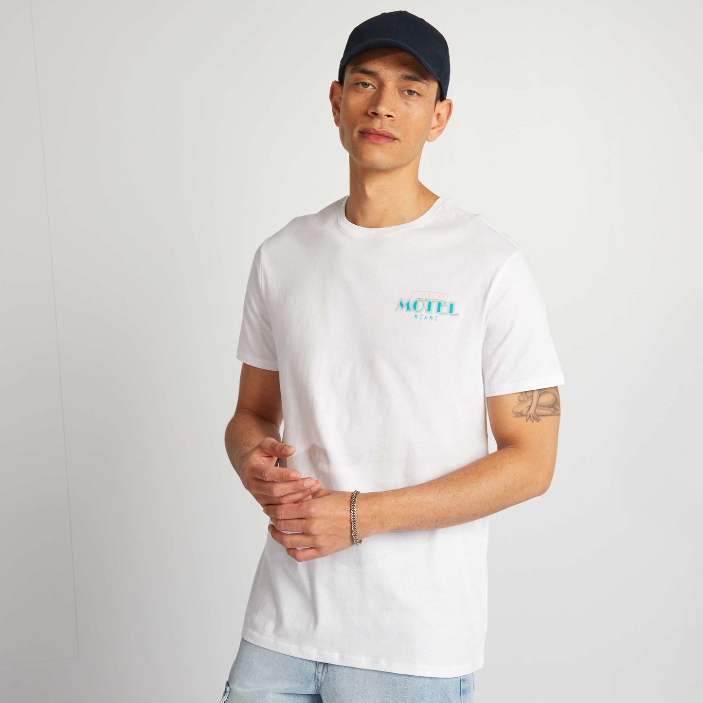 T-shirt en coton imprimé à col rond Blanc 'motel'