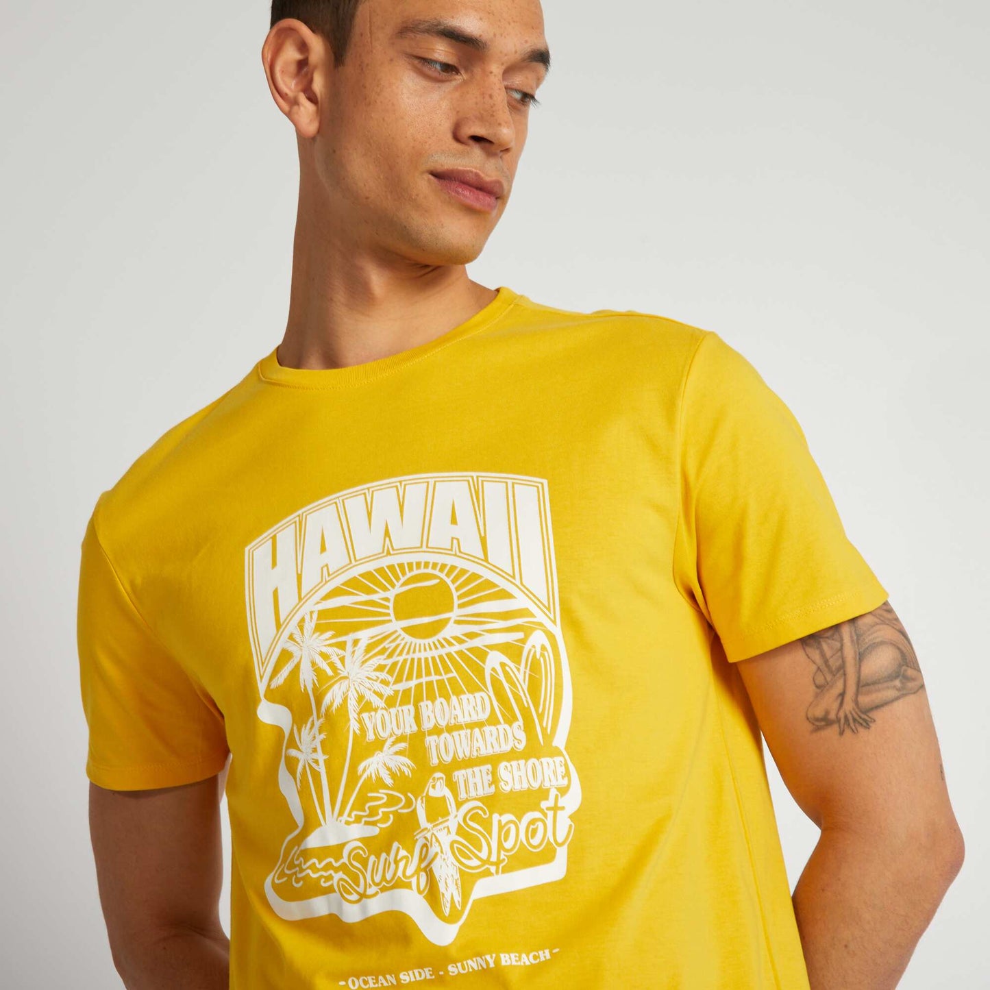T-shirt en coton imprimé à col rond Jaune