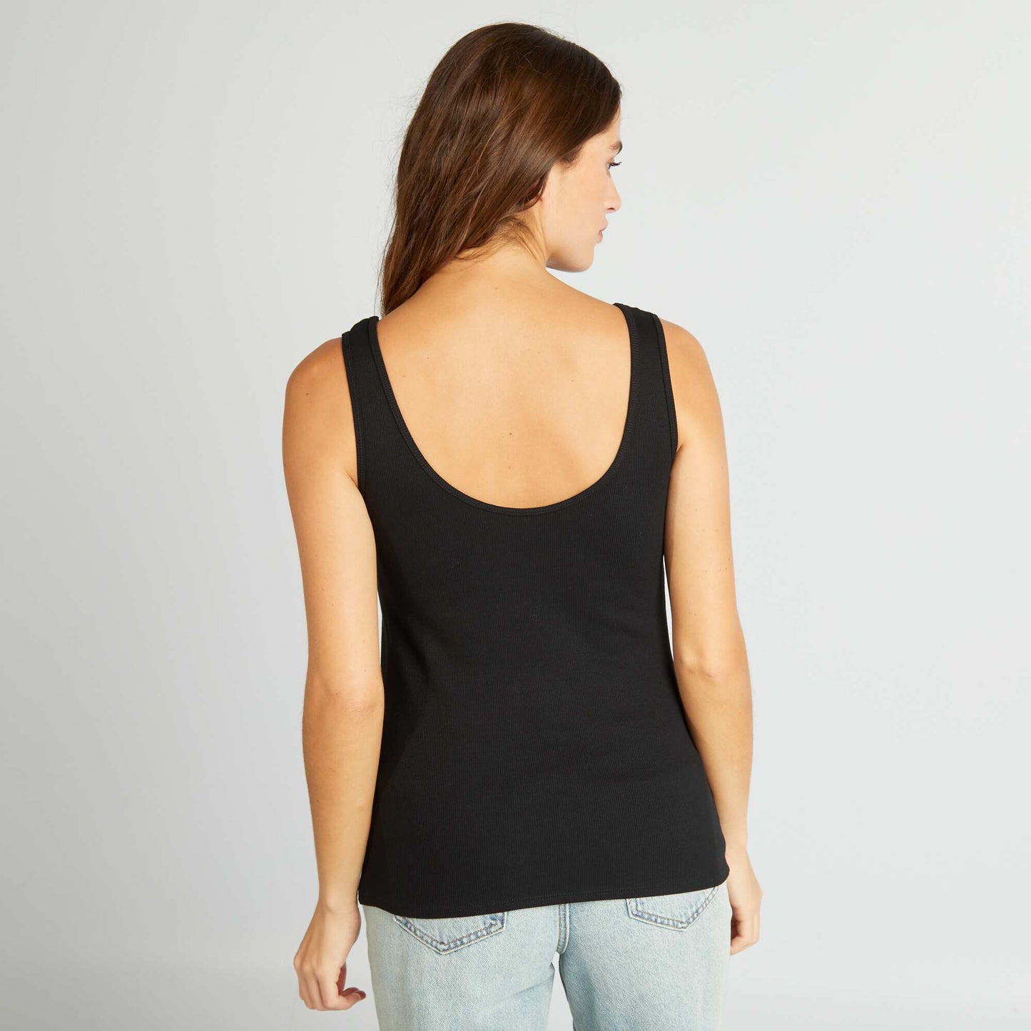 Débardeur uni à col dégagé noir