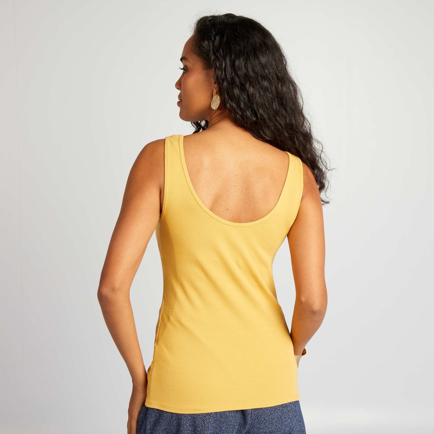 Débardeur uni à col dégagé jaune