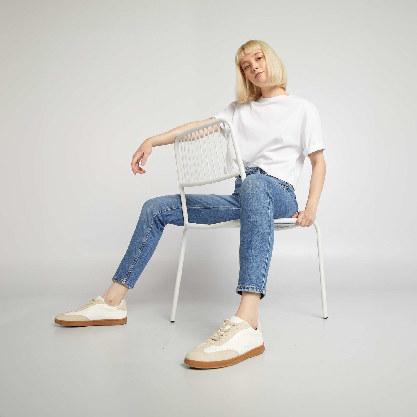 Jean slim à taille haute avec abrasions STONE