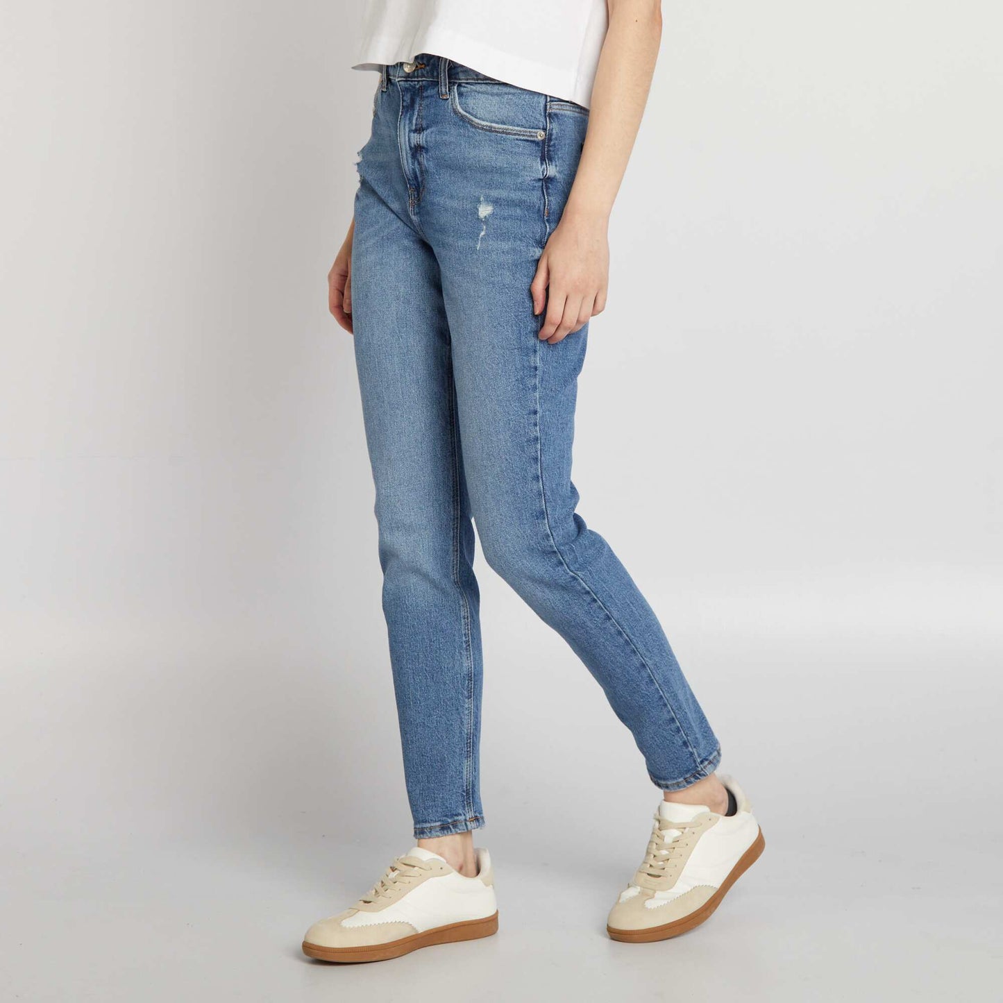Jean slim à taille haute avec abrasions STONE