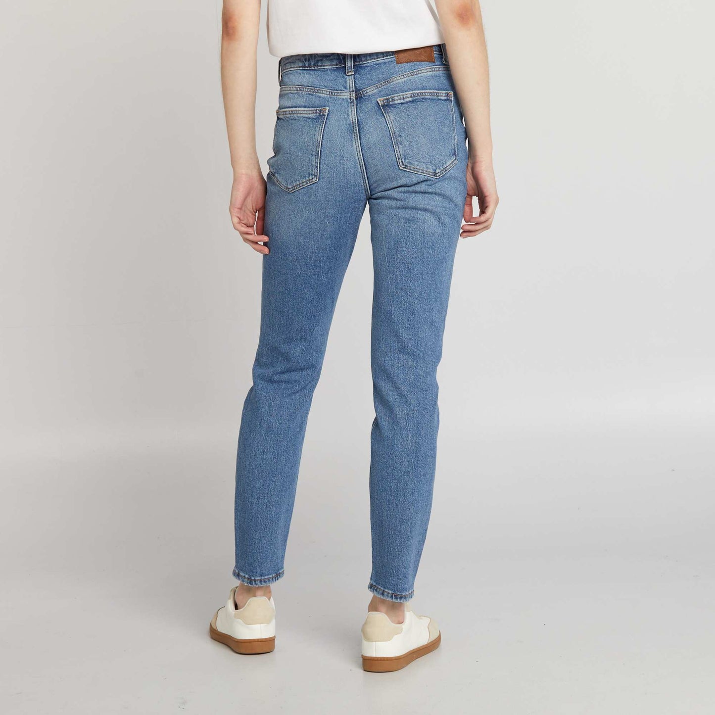 Jean slim à taille haute avec abrasions STONE