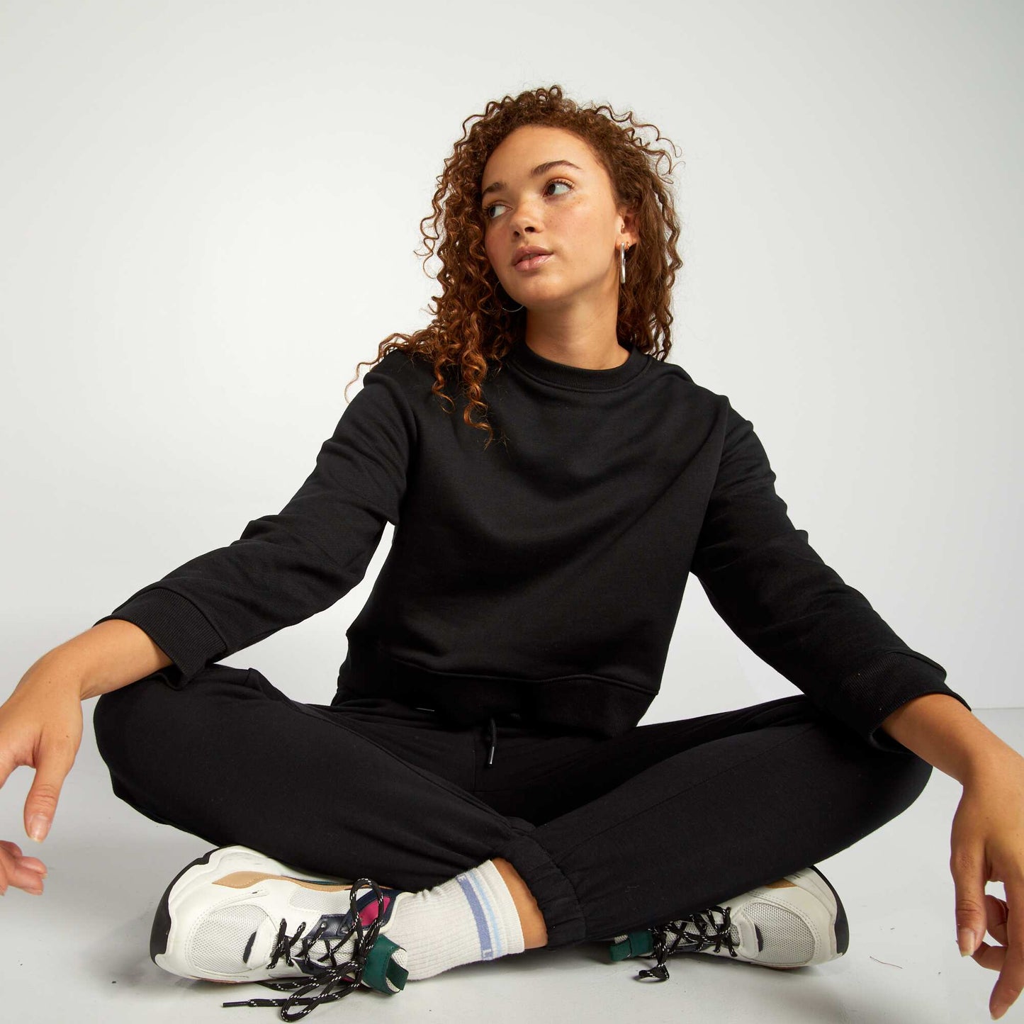 Sweat cropped à col rond NOIR