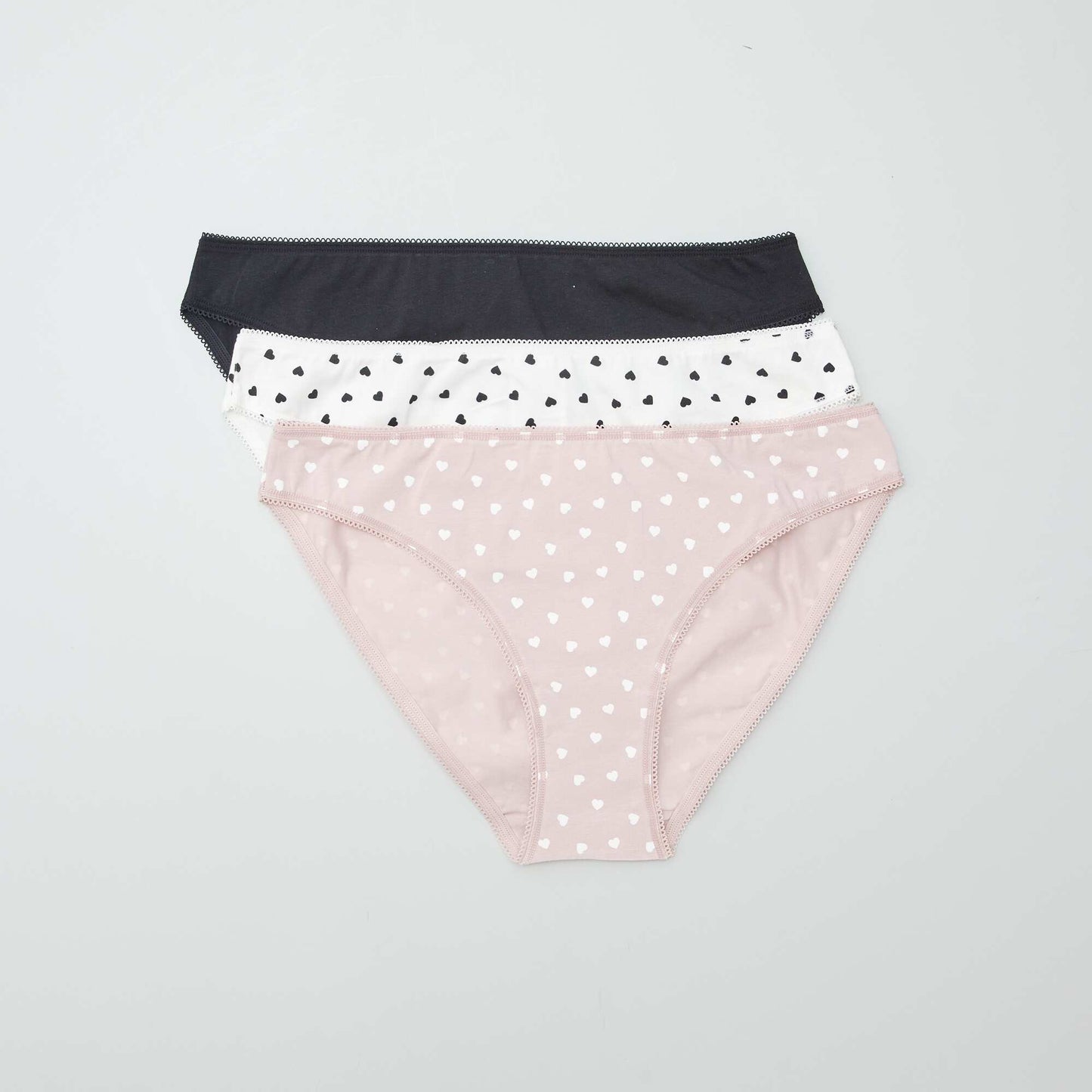 Lot de3 culottes en coton coeurs rose/blanc/noir