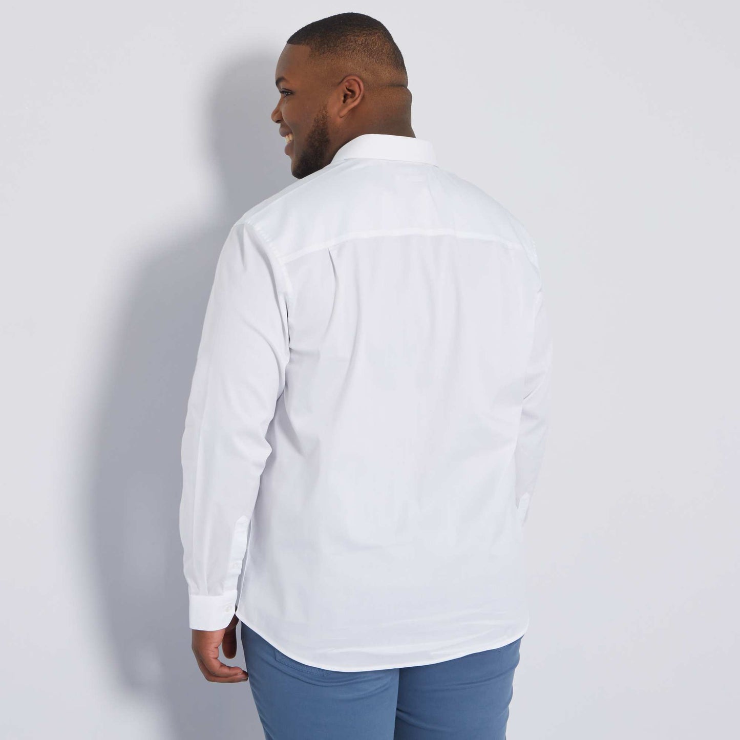 Chemise droite et stretch blanc