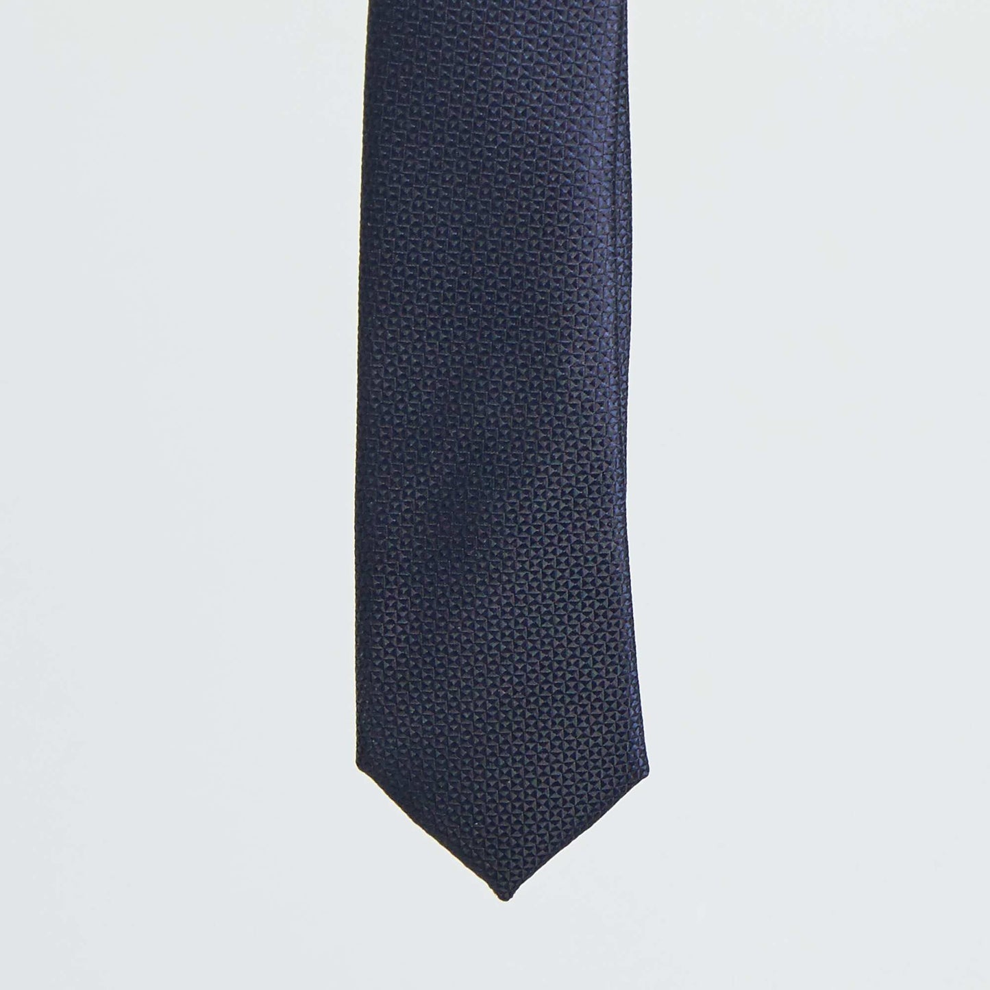 Cravate fine unie bleu navy