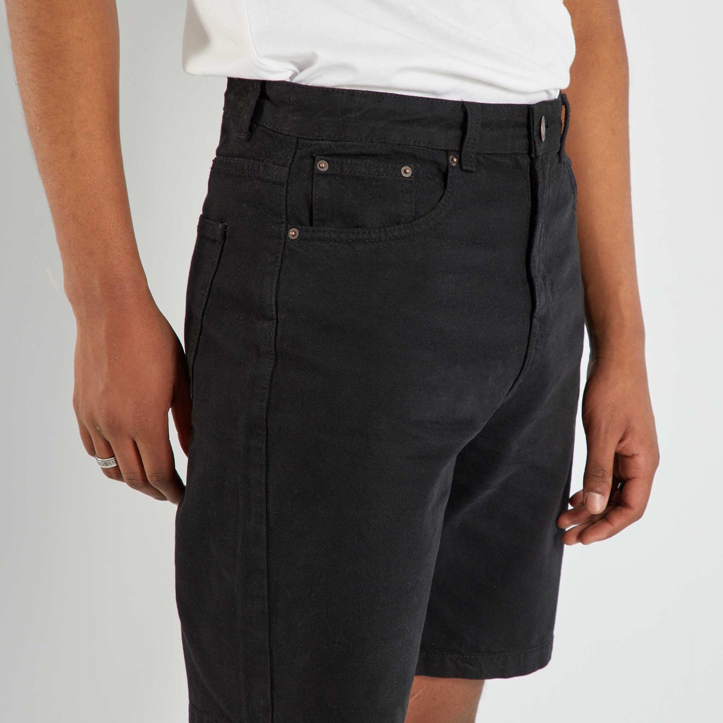 Bermuda en jean noir