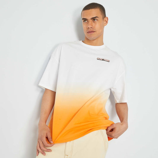 T-shirt avec couleur dégradée orange