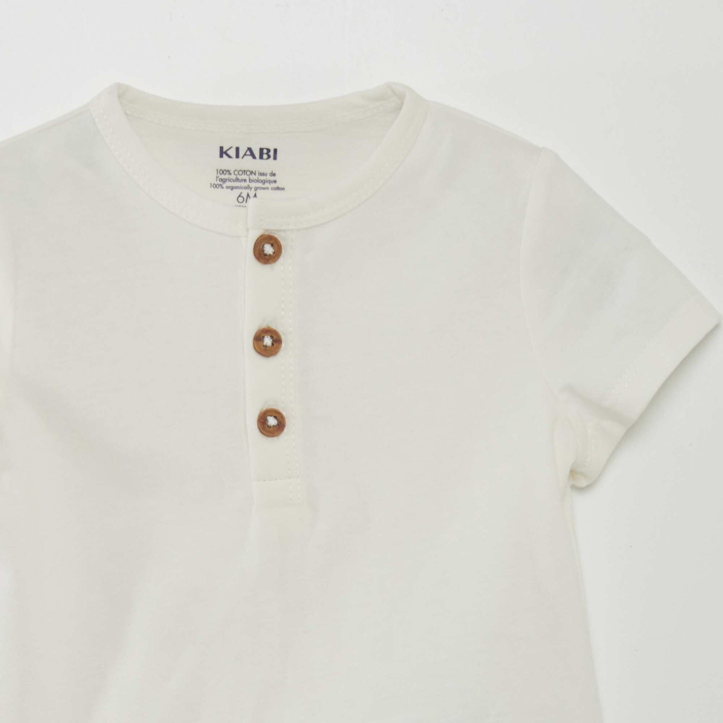 Tee-shirt uni avec col boutonné blanc