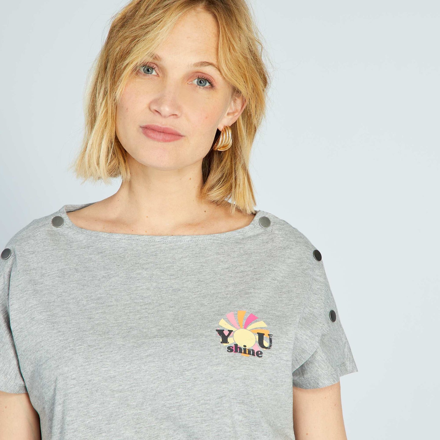 T-shirt d'allaitement avec col boutonné GRIS