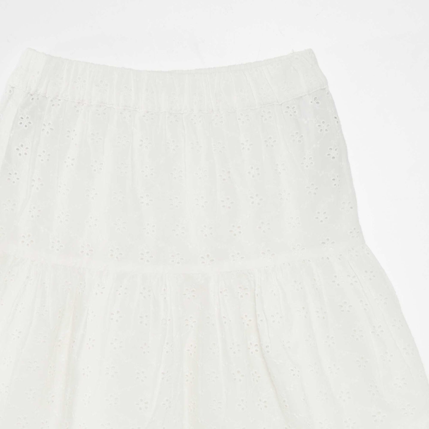 Jupe évasée en broderie anglaise blanc