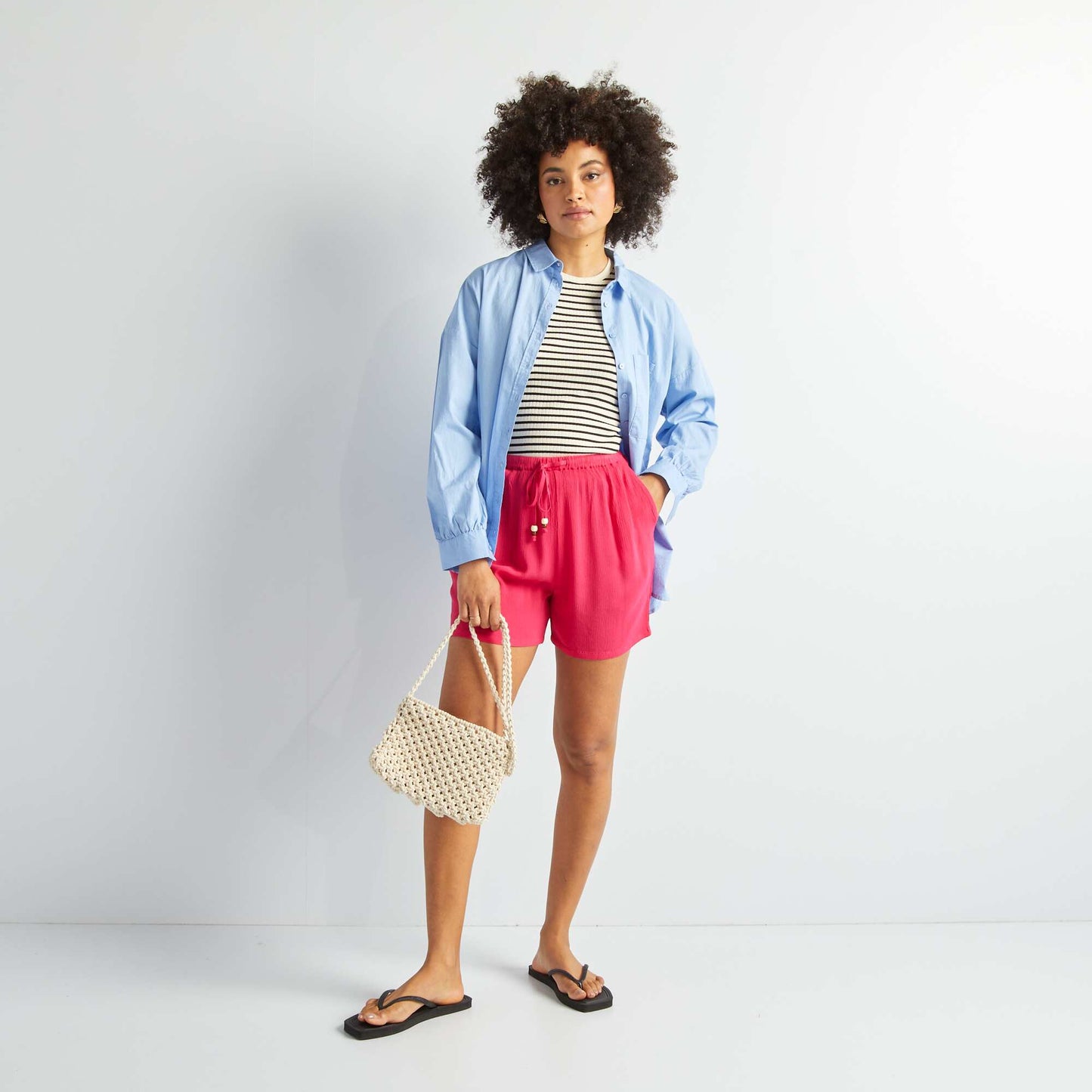 Short fluide en maille crêpe avec liens perlés Rose