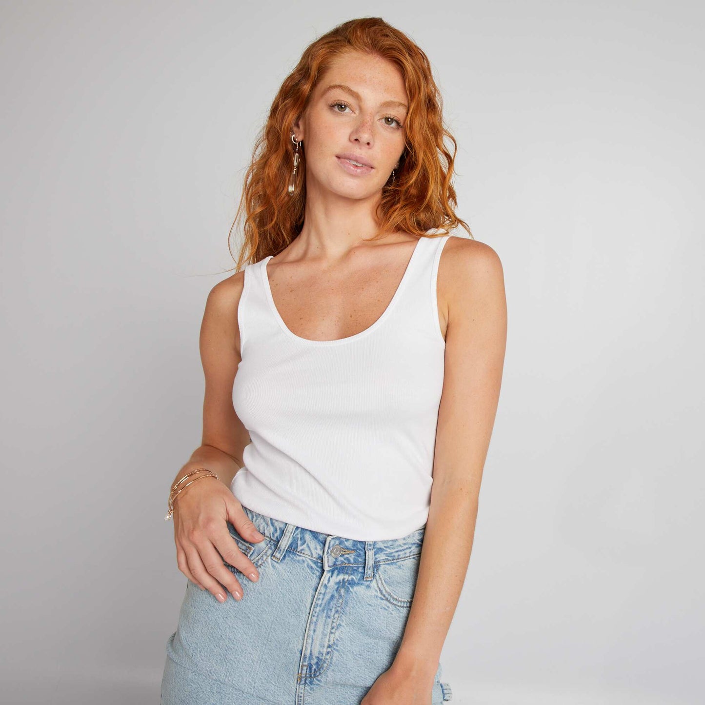 Débardeur uni à col dégagé blanc