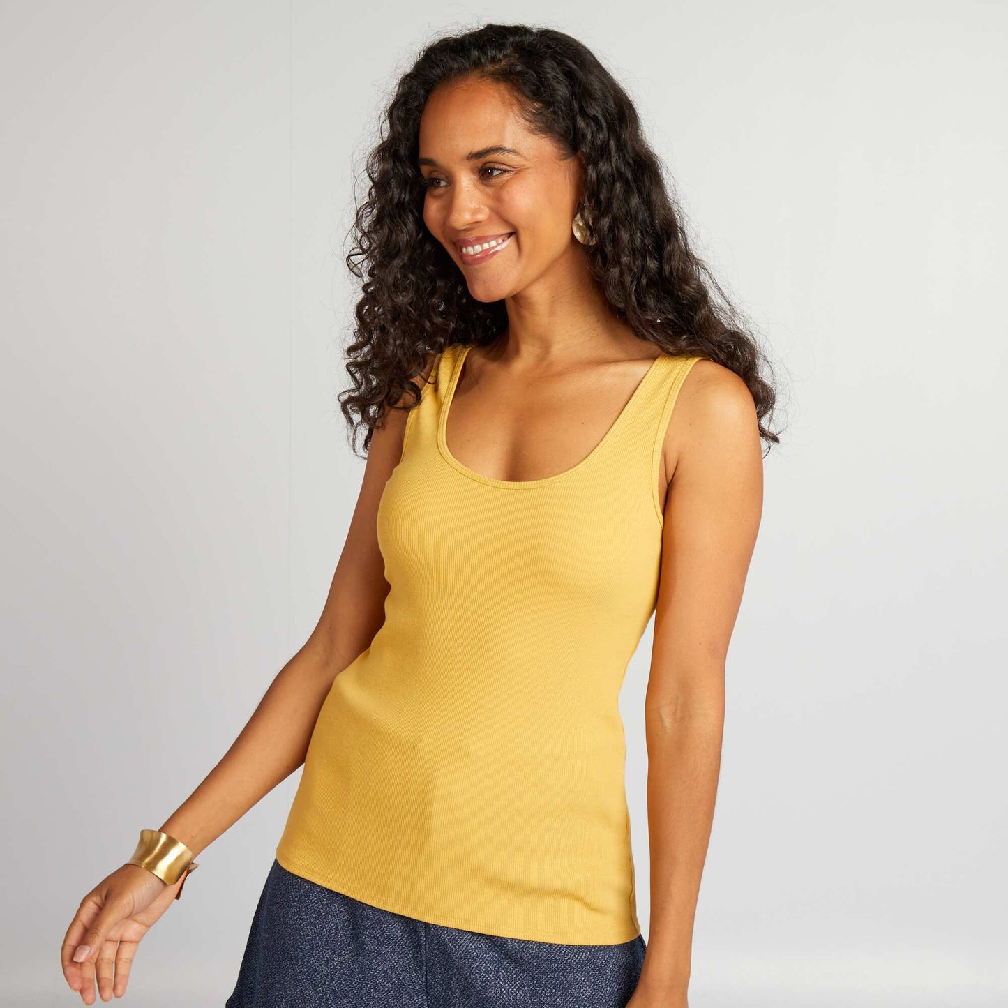 Débardeur uni à col dégagé jaune