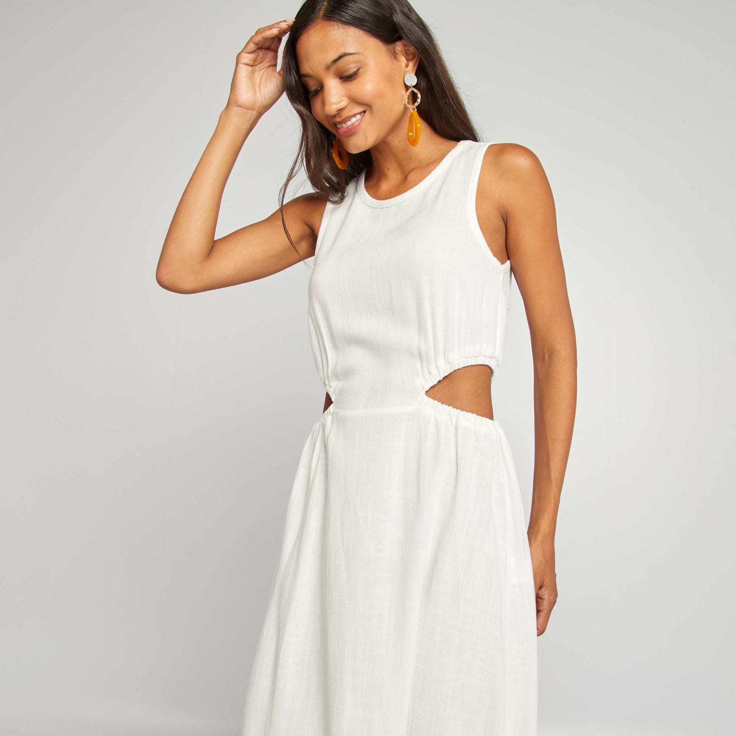 Robe mi-longue avec fentes découpées BLANC