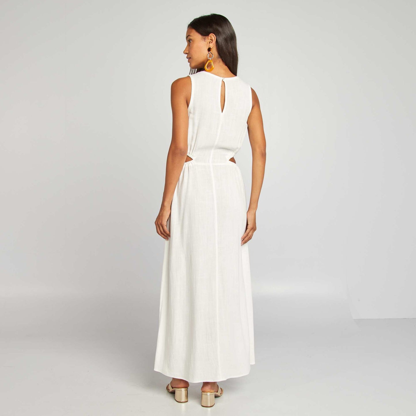Robe mi-longue avec fentes découpées BLANC