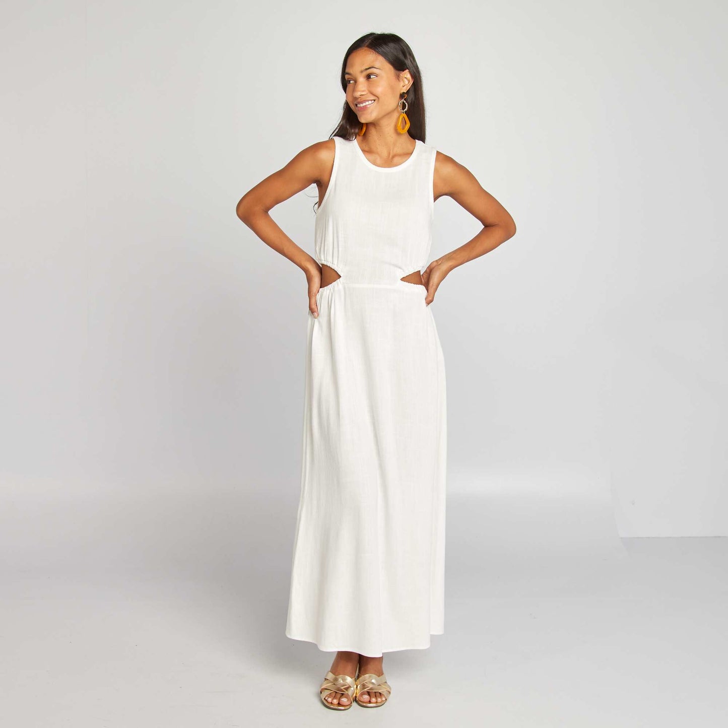Robe mi-longue avec fentes découpées BLANC