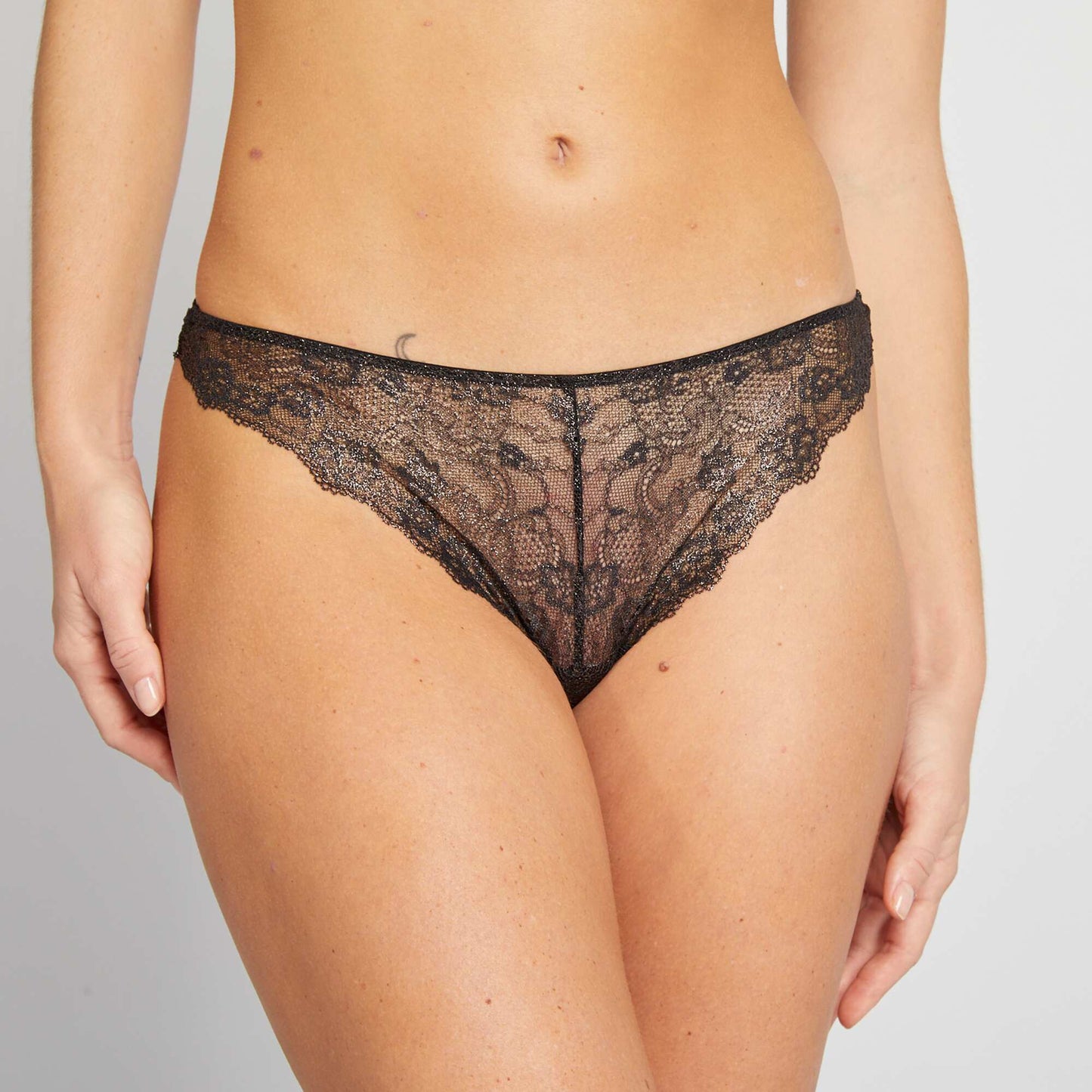 Tanga en dentelle à paillettes NOIR