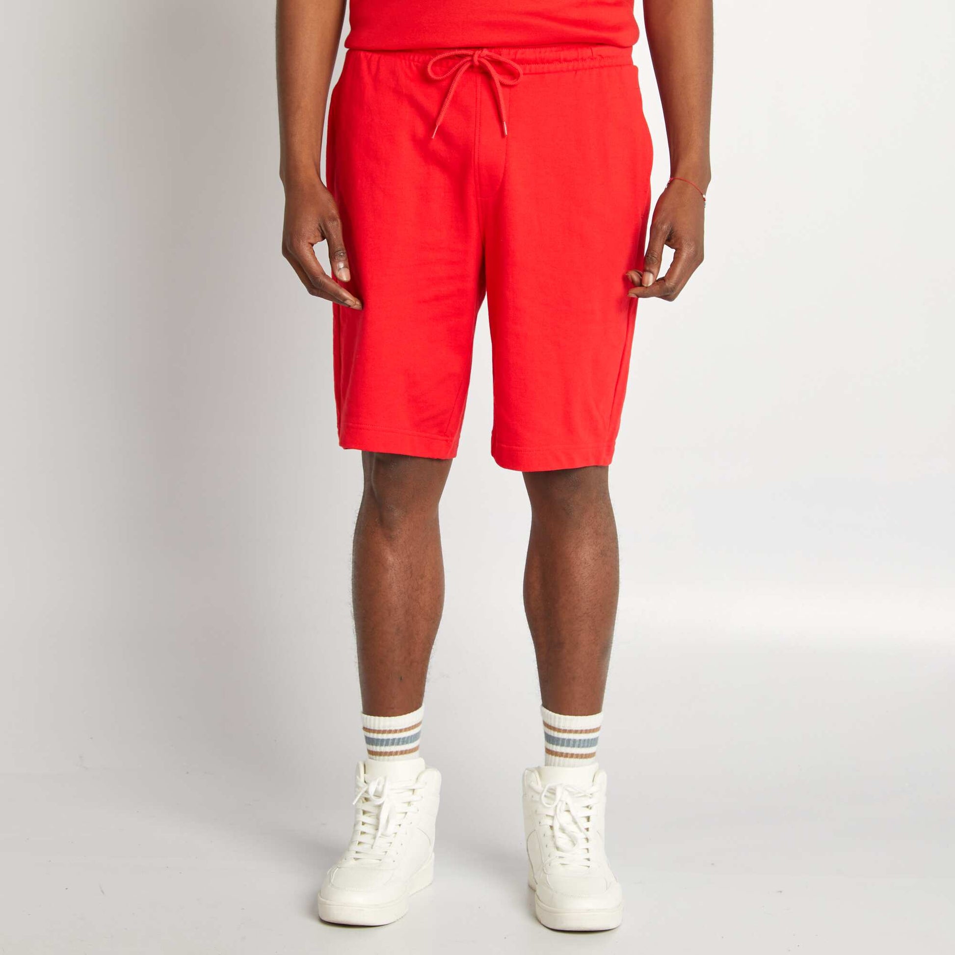 Short de sport style jogger ROUGE