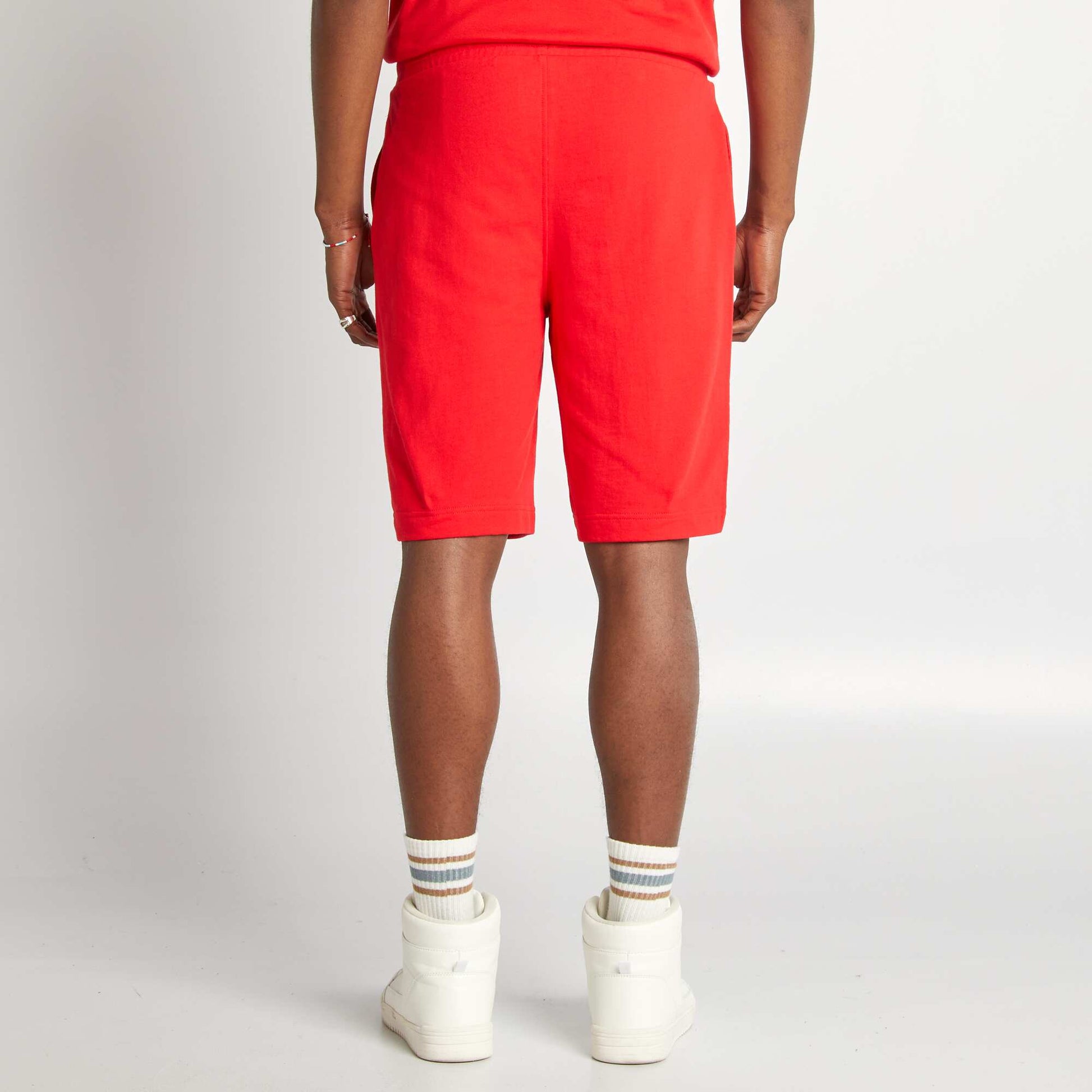 Short de sport style jogger ROUGE