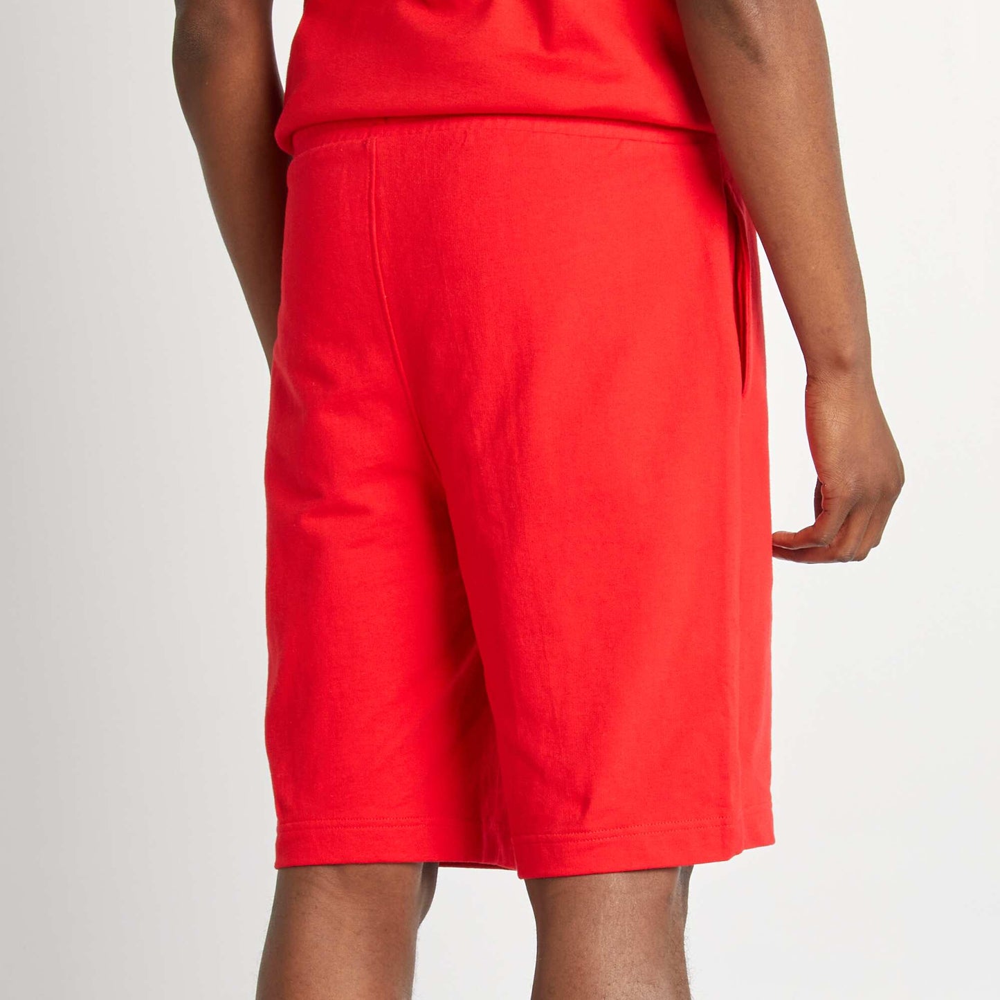 Short de sport style jogger ROUGE
