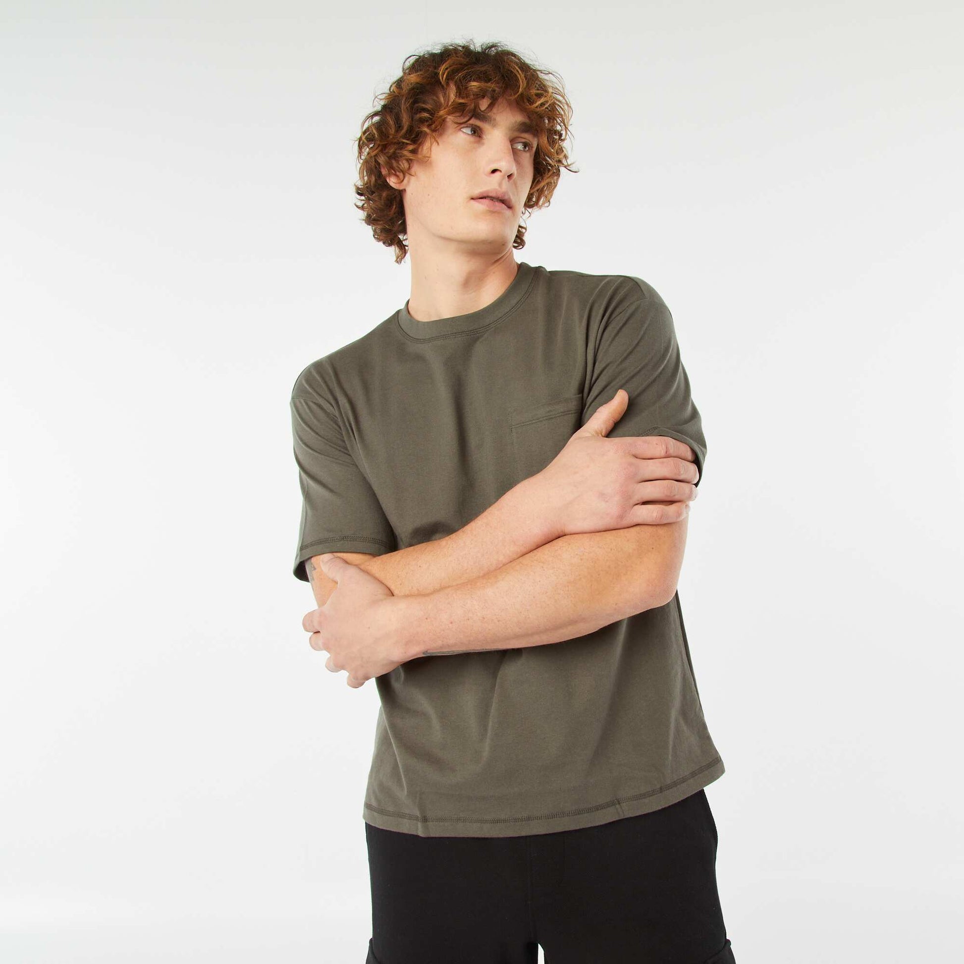T-shirt uni avec poche poitrine KAKI