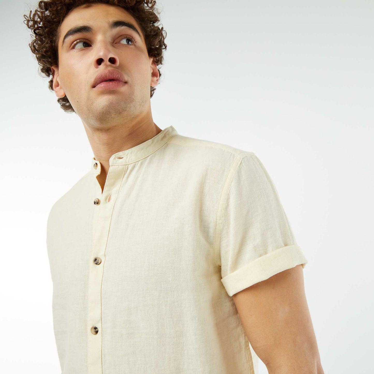 Chemise unie manches courtes col mao JAUNE