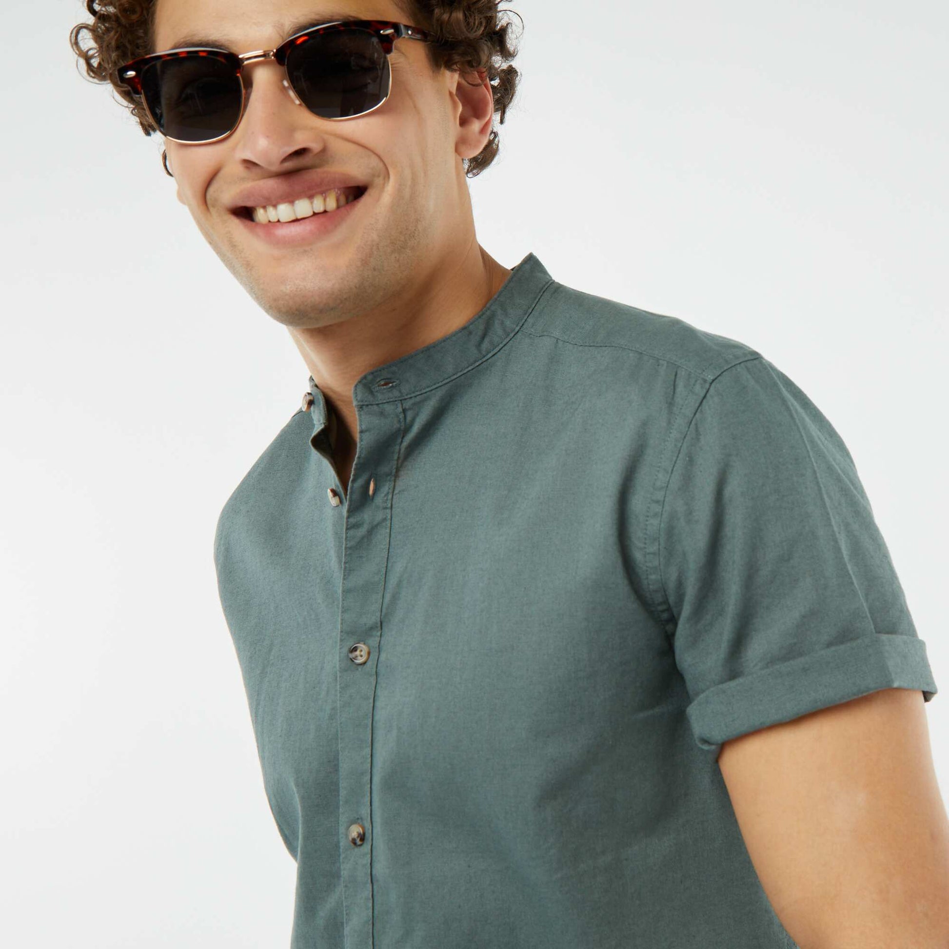 Chemise unie manches courtes col mao VERT