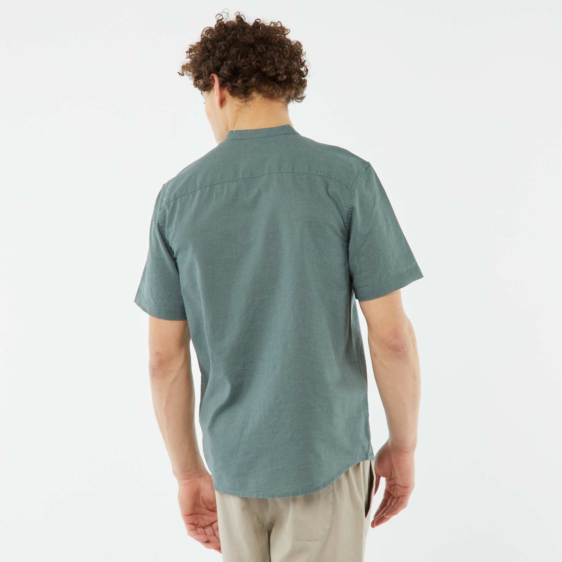 Chemise unie manches courtes col mao VERT