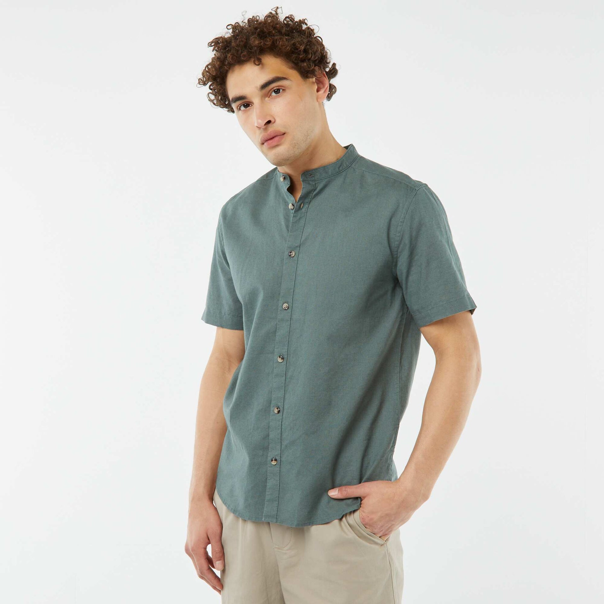 Chemise unie manches courtes col mao VERT