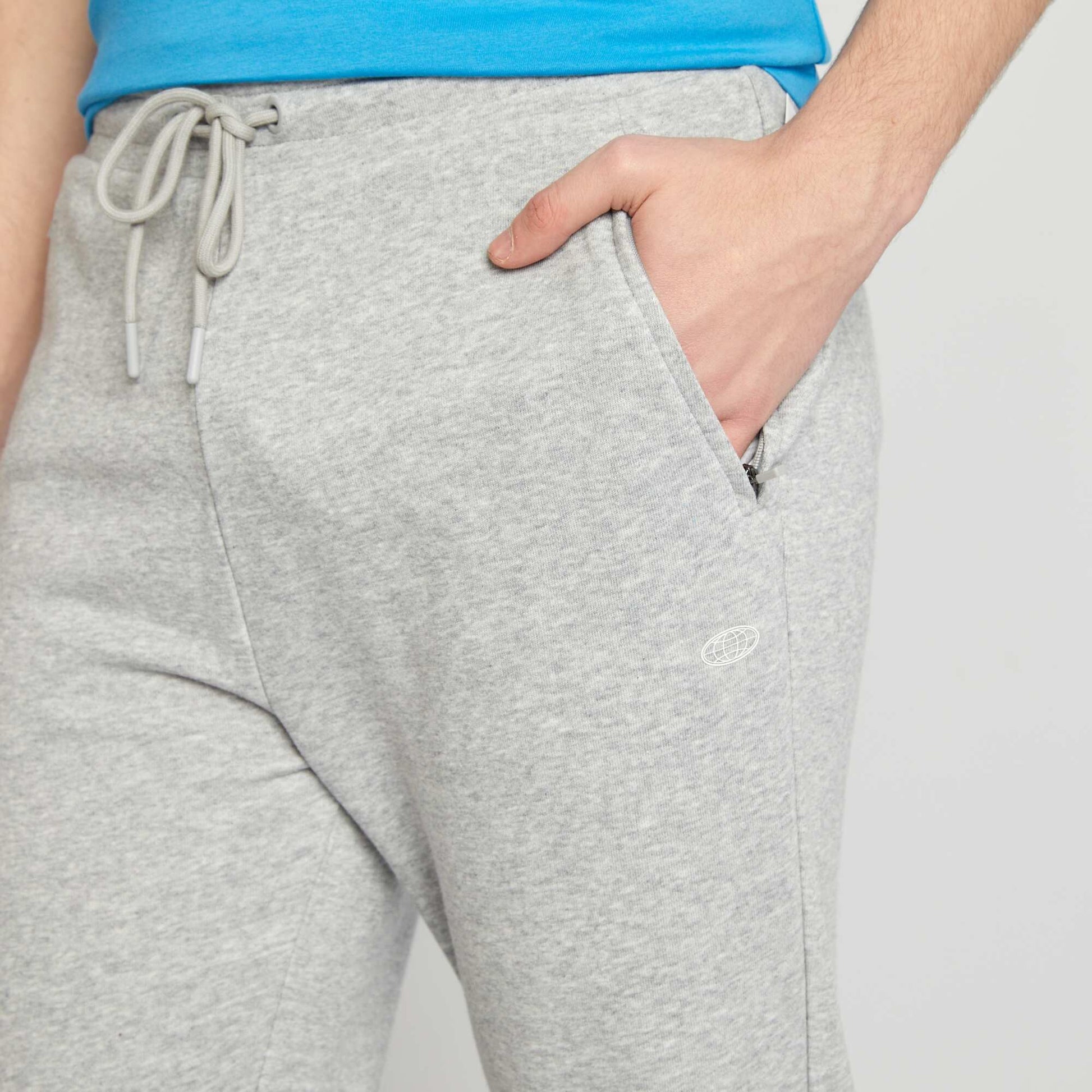 Jogging uni en molleton fin GRIS