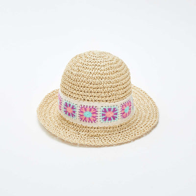 Chapeau forme cloche avec détails macramé VIOLET