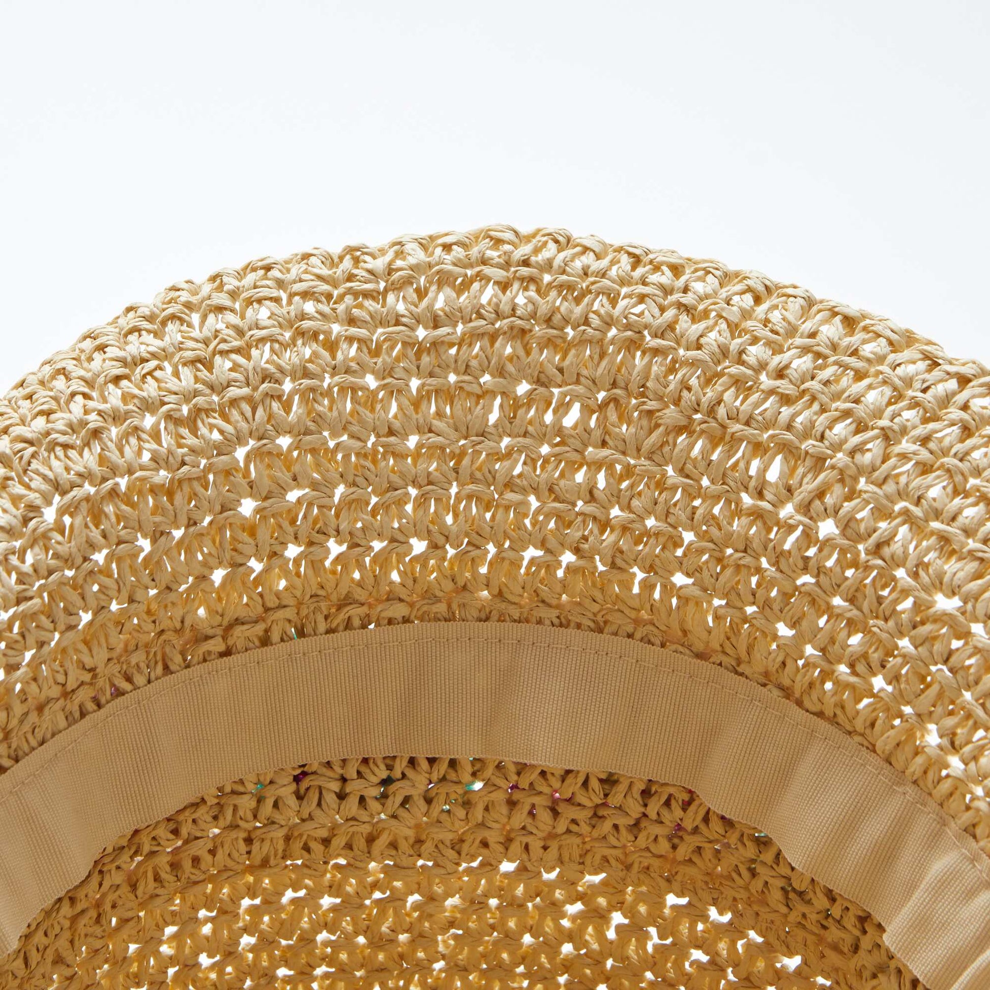 Chapeau forme cloche avec détails macramé VIOLET
