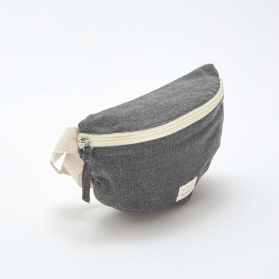 Grand sac banane avec étiquette tissée NOIR