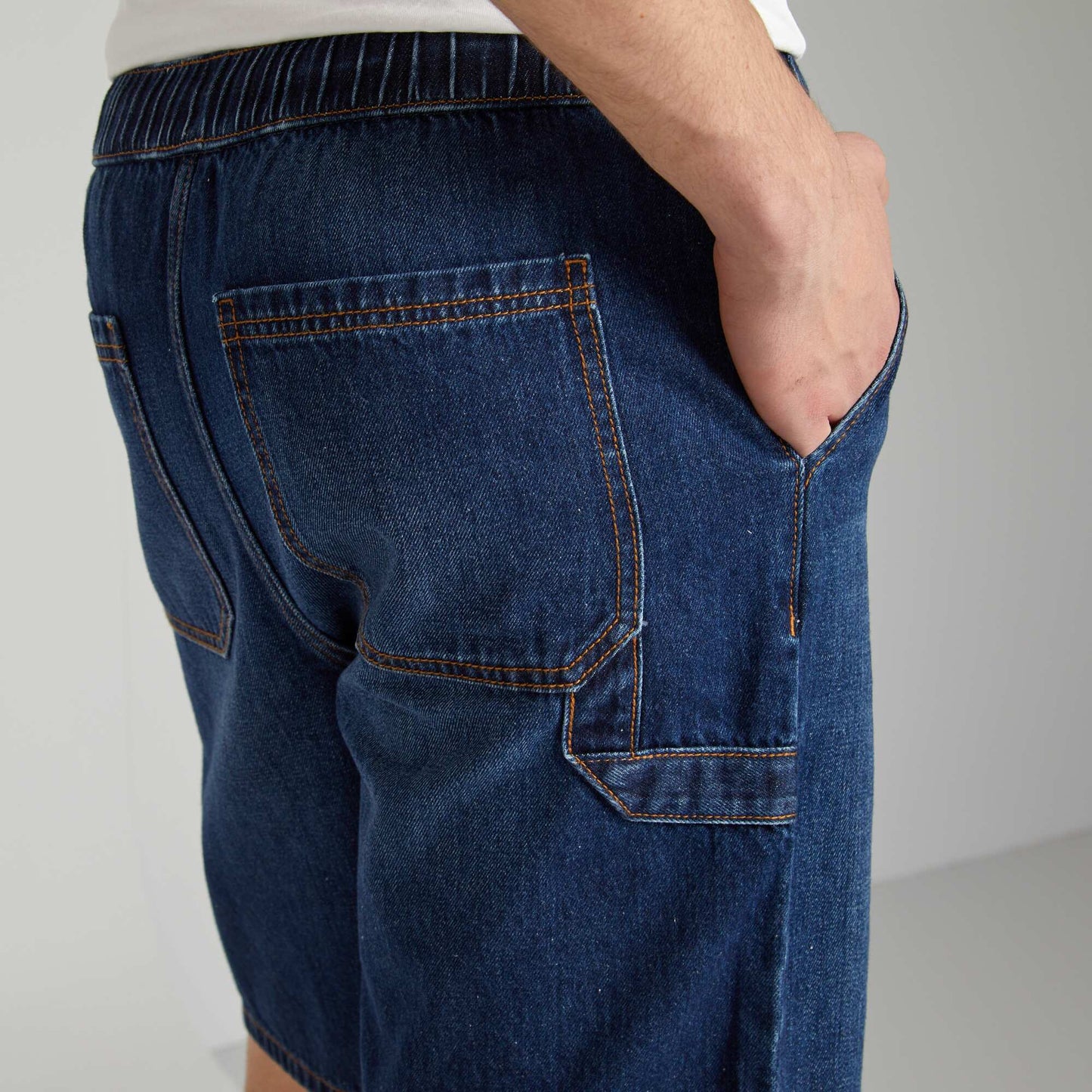 Bermuda avec taille élastiquée et cordons de serrage BLEU