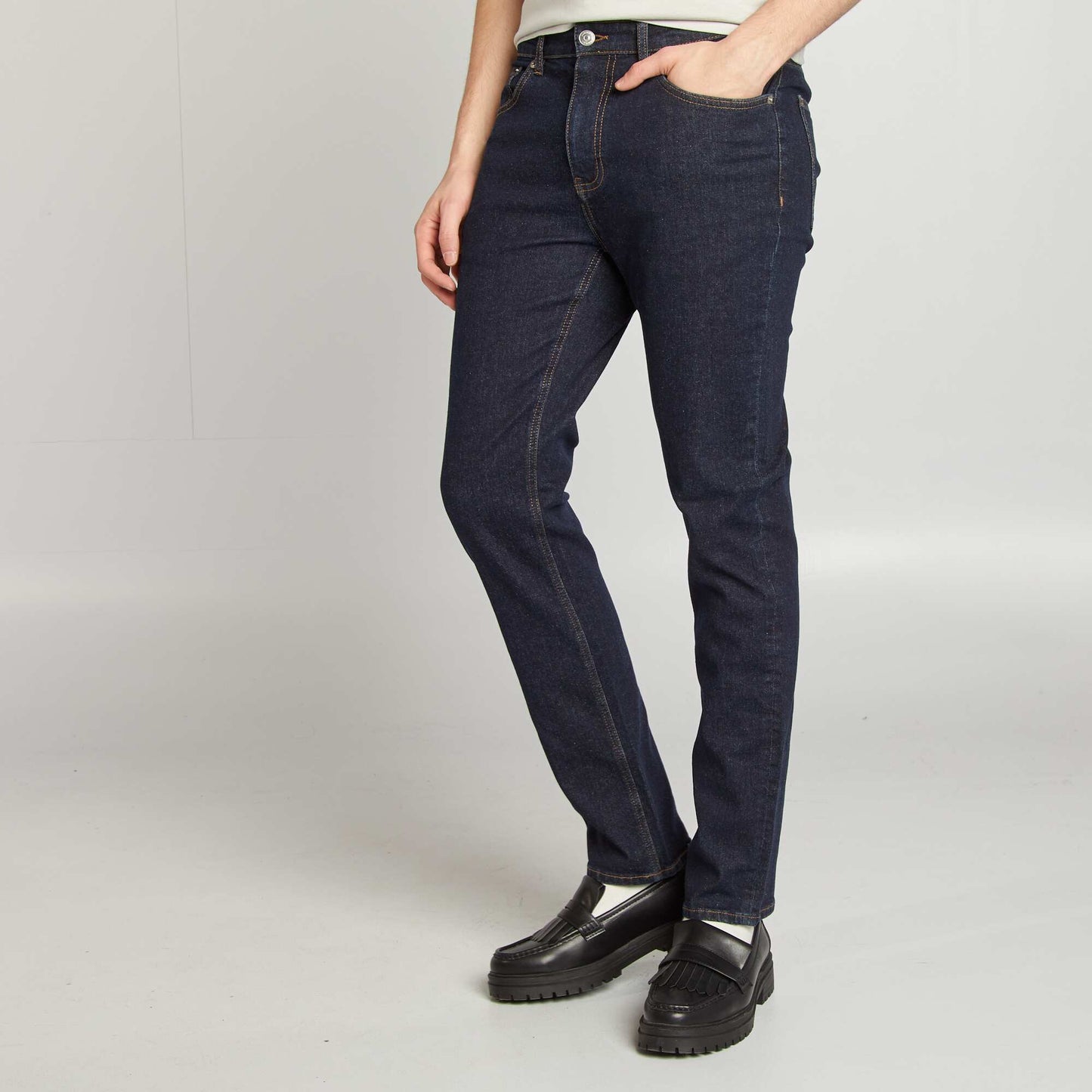 Jean slim fit / coupe ajustée BLEU