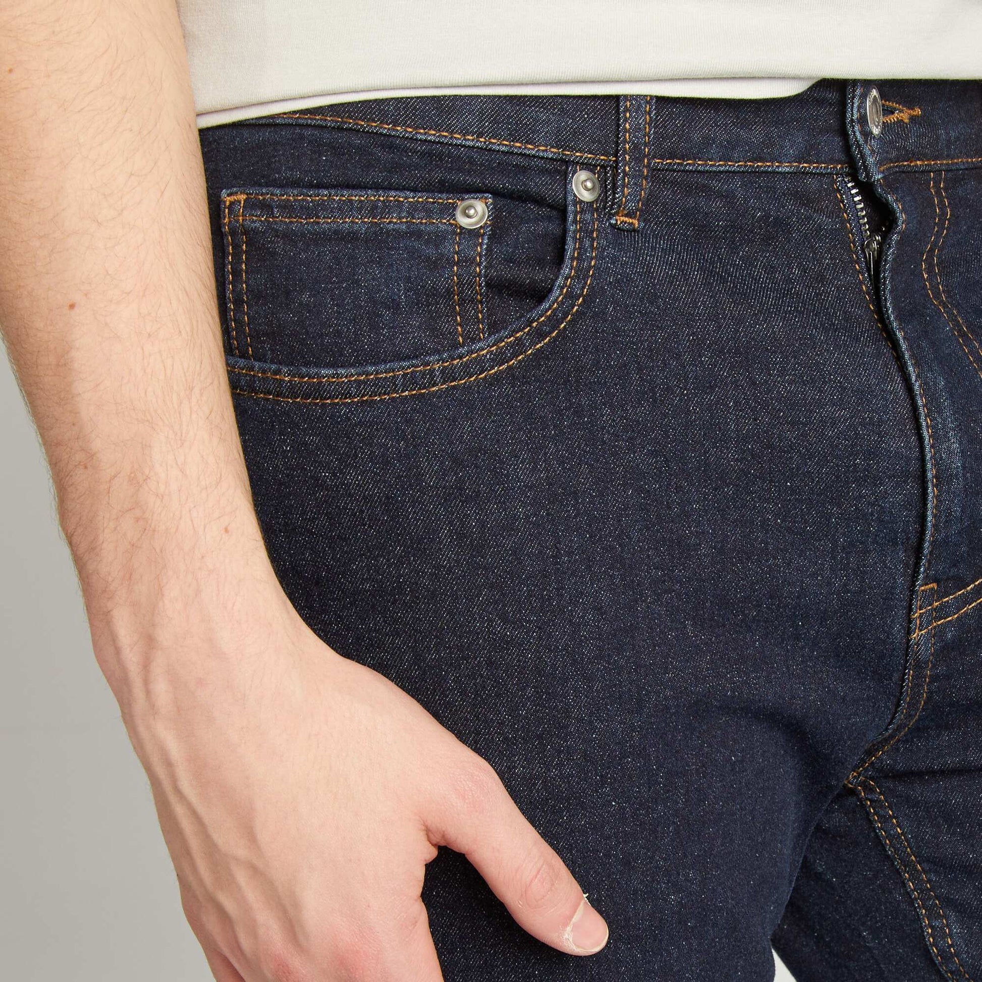 Jean slim fit / coupe ajustée BLEU