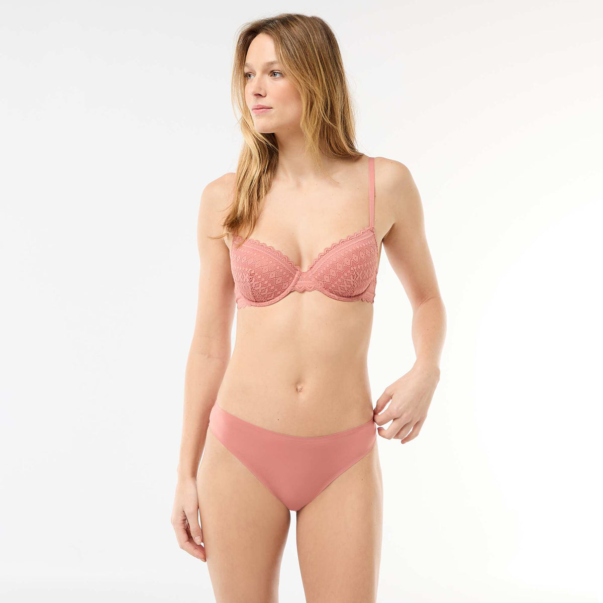 Soutien-gorge corbeille en dentelle ROSE