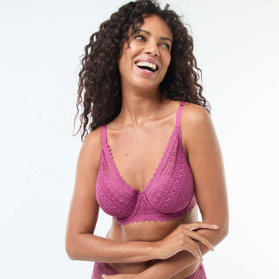Soutien-gorge corbeille emboîtant en dentelle ROSE