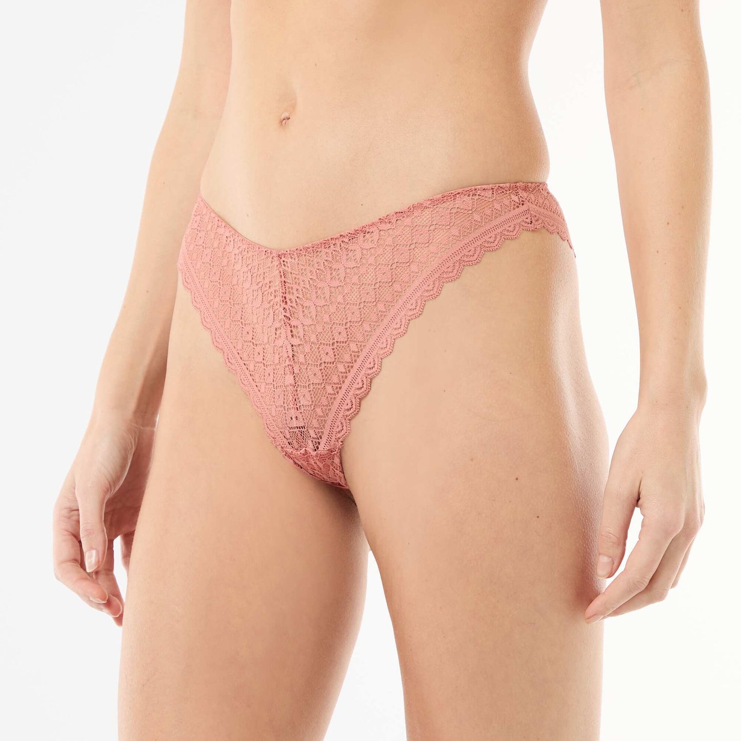 Tanga en dentelle ROSE