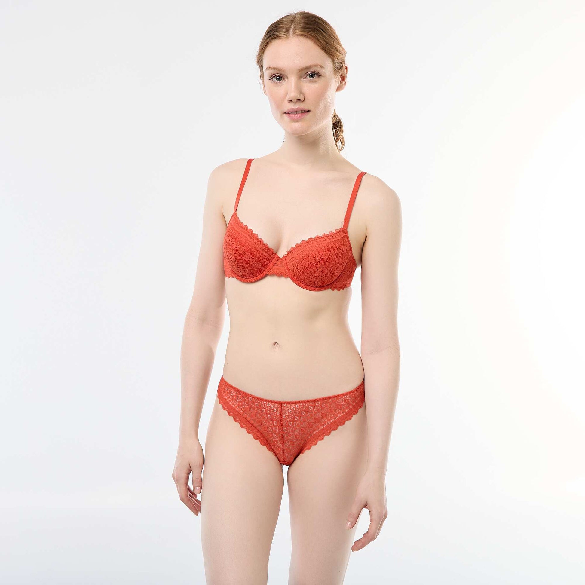 Tanga en dentelle ORANGE