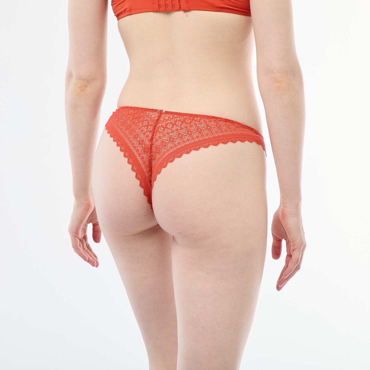 Tanga en dentelle ORANGE