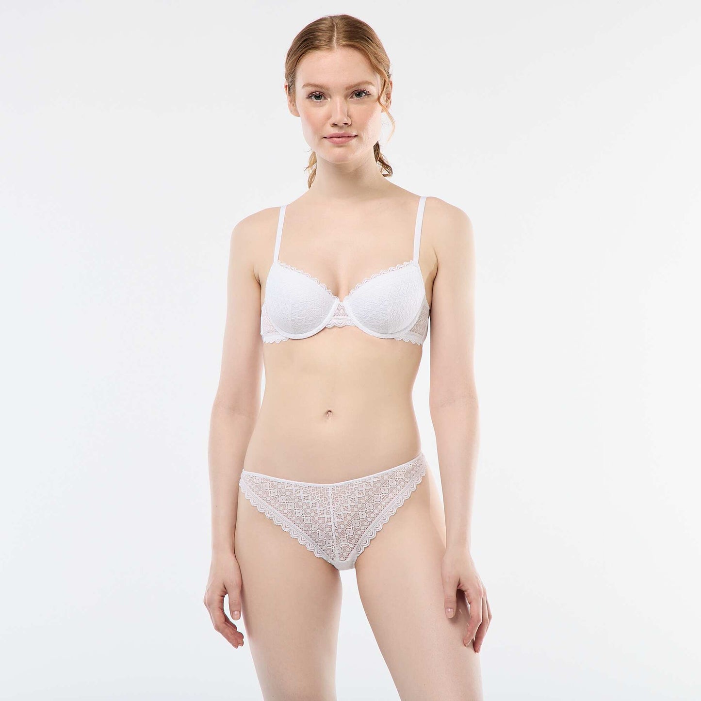 Tanga en dentelle BLANC