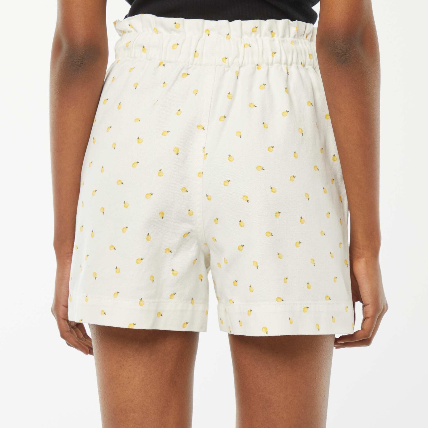 Short court en denim avec grandes poches plaquées BLANC/JAUNE